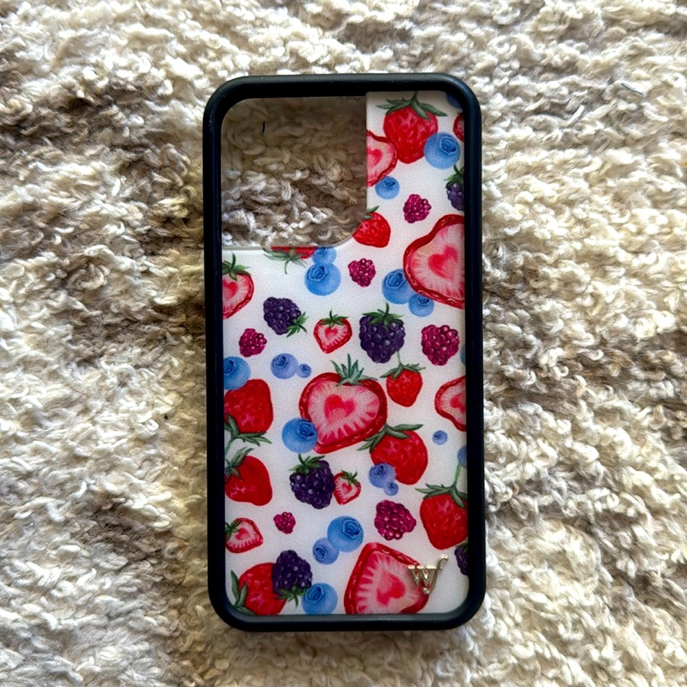 WILDFLOWER CASES IPHONE 13 PRO - BERRIES PRINT
